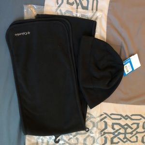Columbia Fast trek scarf and Hat set
